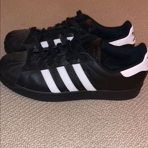 Men’s Adidas Superstar Shoe